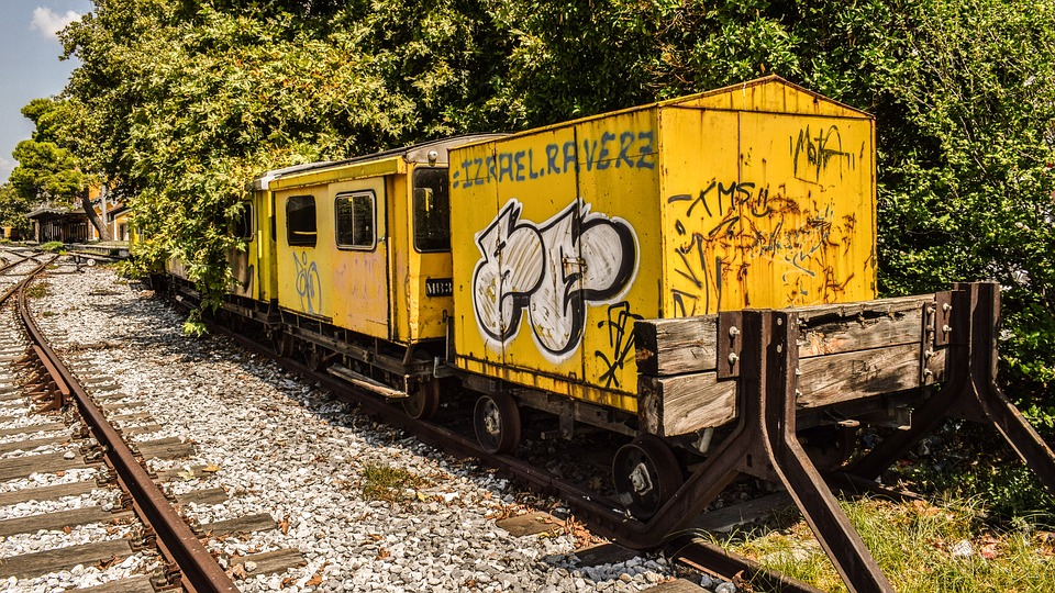 Салоники поезд графити