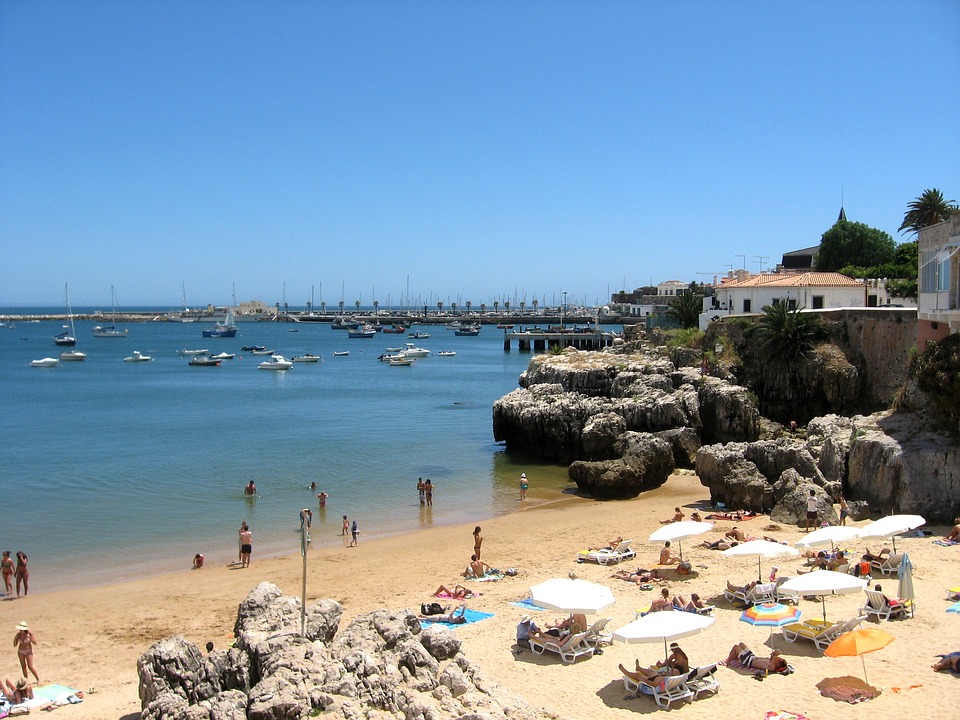 Португалия. Пляж Кашкайш